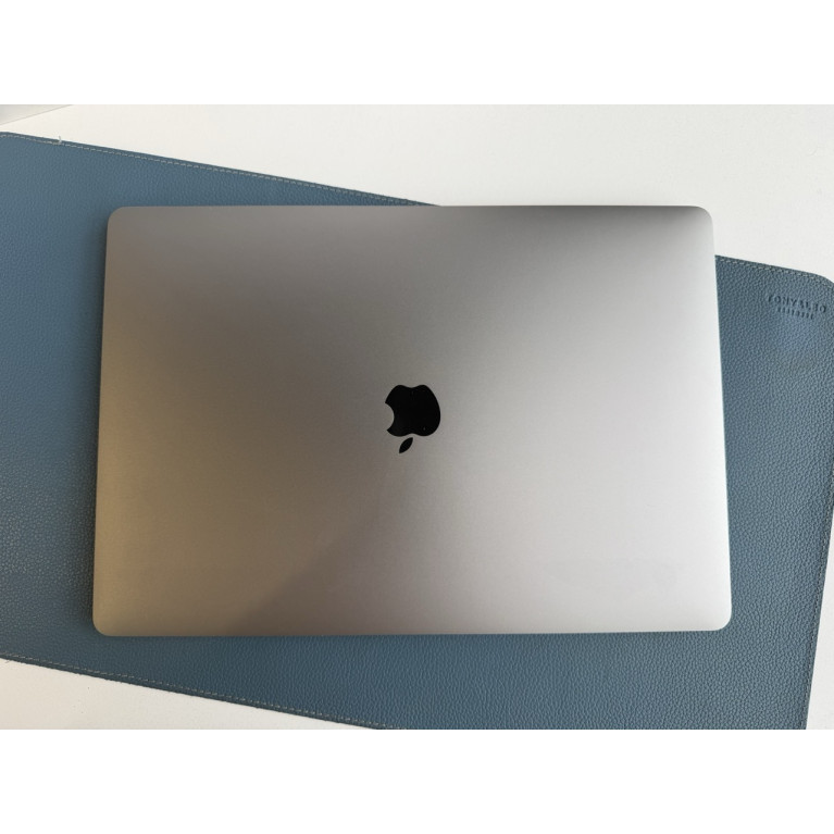 MacBook Pro 15 2018 16Гб/256Гб Серый космос Б/У